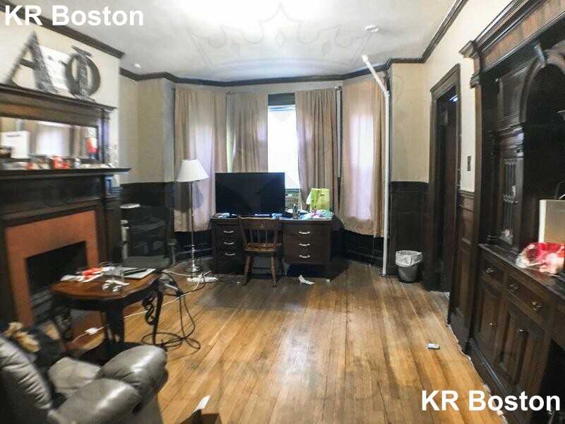 1 bed, 1 bath apartment for rent at 533 Newbury St Unit 1, Fenway — photo 47 of 50