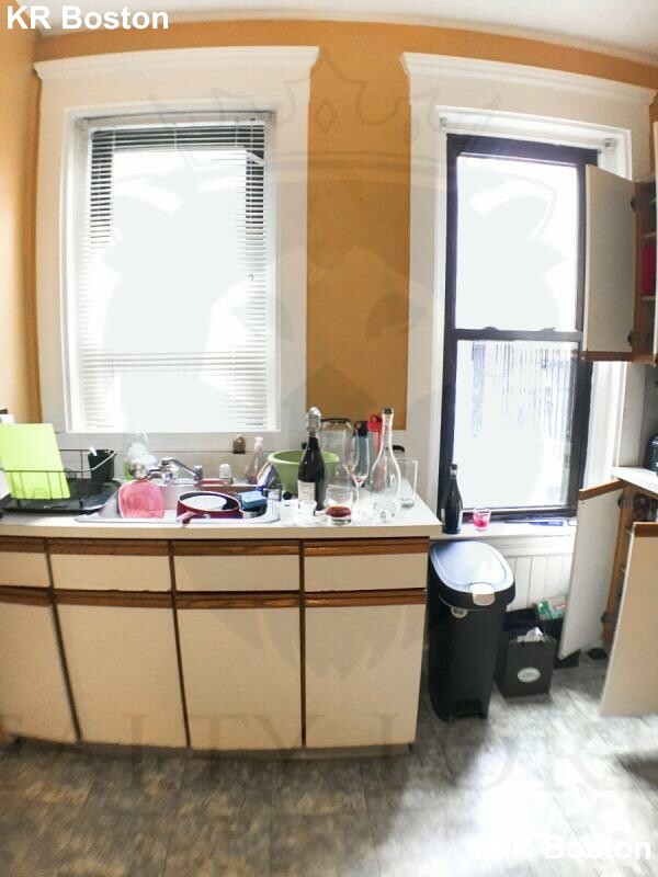 1 bed, 1 bath apartment for rent at 533 Newbury St Unit 1, Fenway — photo 44 of 50