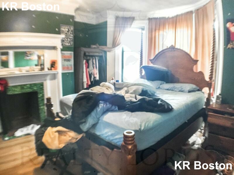 1 bed, 1 bath apartment for rent at 533 Newbury St Unit 1, Fenway — photo 38 of 50