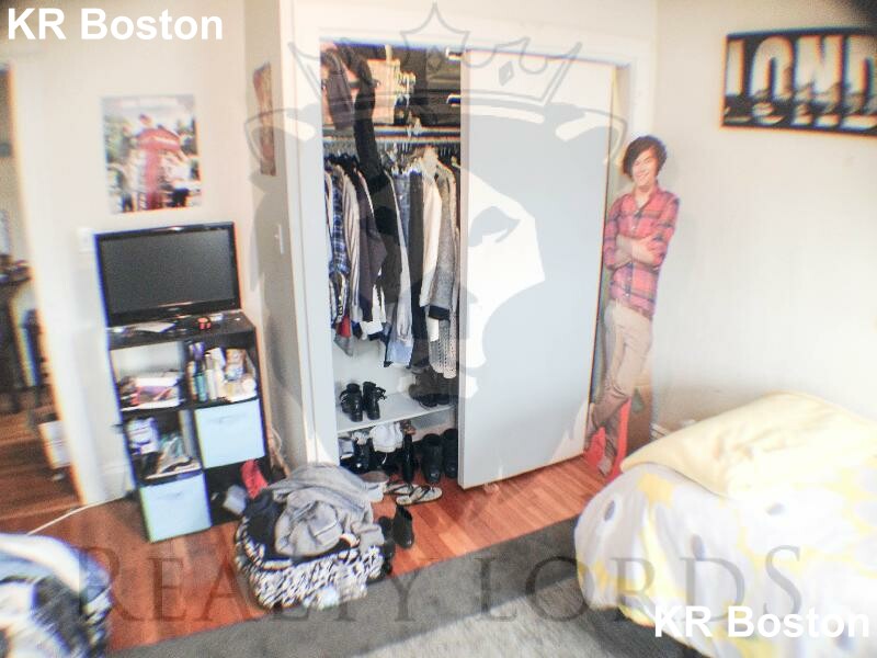2 bed, 1 bath apartment for rent at 126 Warren St Unit 42, Brighton — photo 30 of 33