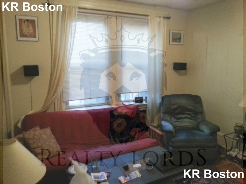1 bed, 1 bath apartment for rent at 107 Gordon St Unit 4, Brighton — photo 2 of 8