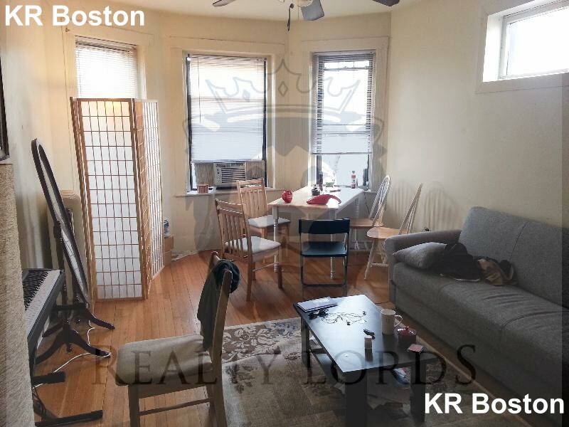 3 bed, 2 bath apartment for rent at 1142 Commonwealth Ave Unit 19, Brighton