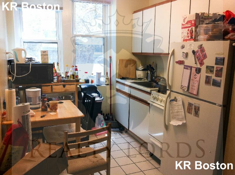 2 bed, 1 bath apartment for rent at 103 Gordon St Unit 1, Brighton — photo 4 of 8