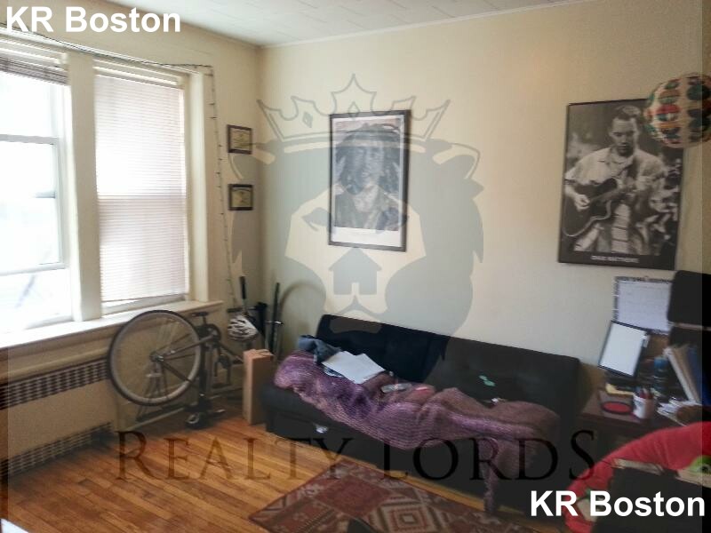 1 bed, 1 bath apartment for rent at 107 Gordon St Unit 9, Brighton — photo 4 of 7