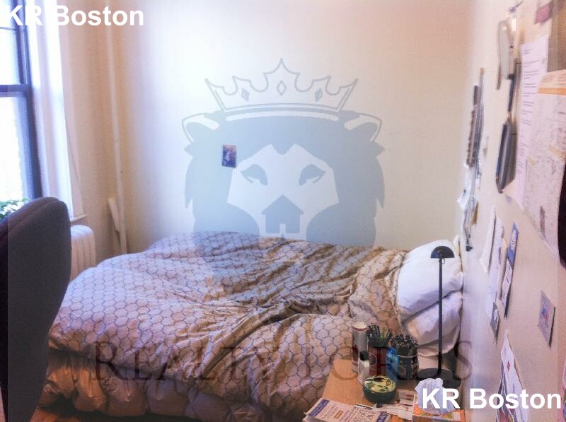 2 bed, 1 bath apartment for rent at 58 Queensberry St Unit 14, Fenway — photo 13 of 18