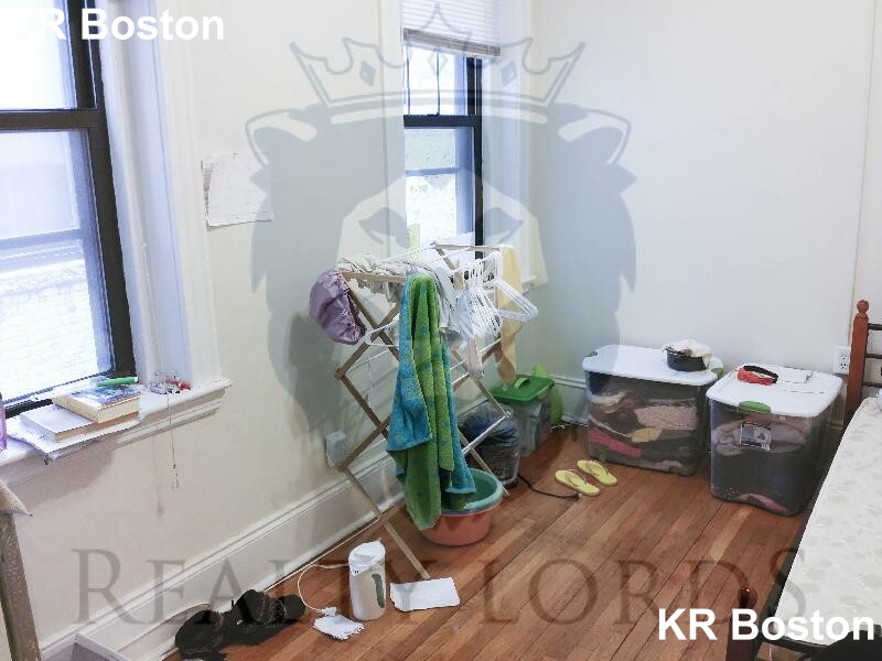 4 bed, 2 bath apartment for rent at 204 Hemenway St Unit 10, Fenway — photo 51 of 60