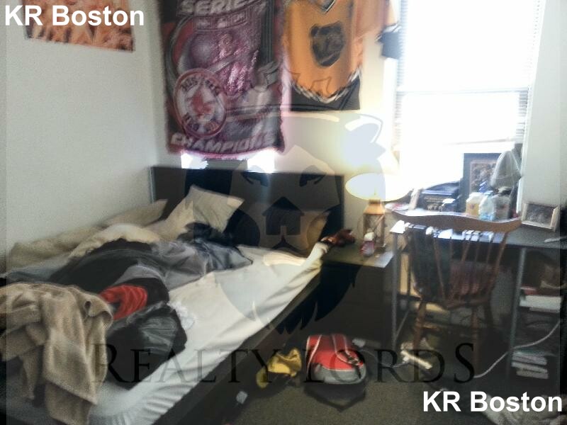 4 bed, 1 bath apartment for rent at 2118 Columbus Ave Unit 2, South End — photo 16 of 22