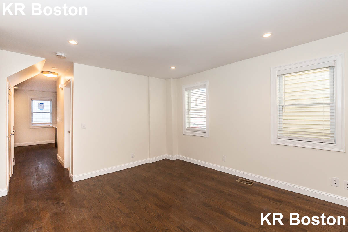 2 bed, 2 bath apartment for rent at 2 Chestnut Pl, Brighton — photo 4 of 19