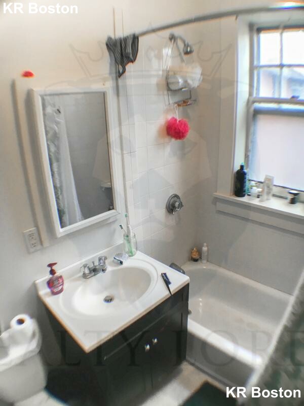 1450 Commonwealth Ave, Brighton