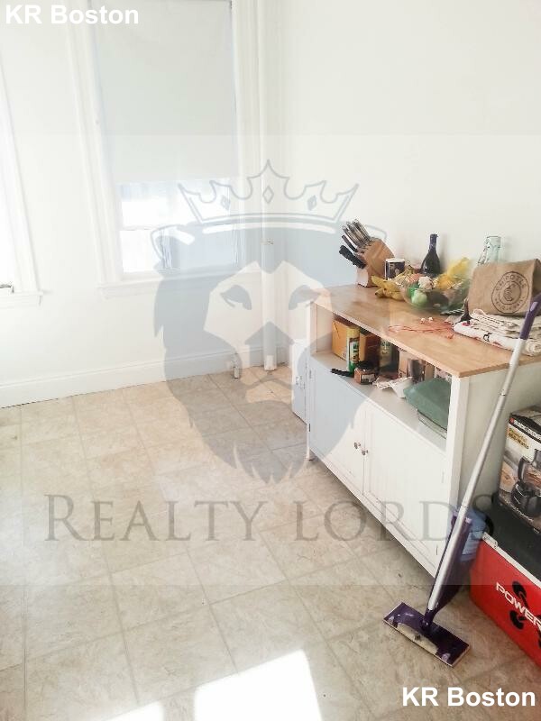 1 bed, 1 bath apartment for rent at 1638 Commonwealth Ave Unit 11, Brighton — photo 21 of 27