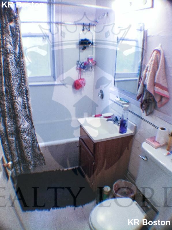 1638 Commonwealth Ave, Brighton