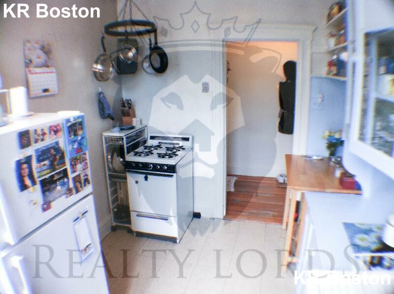 1638 Commonwealth Ave, Brighton