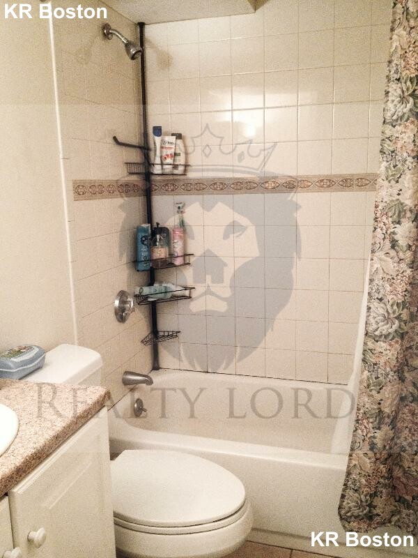 1122 Commonwealth Ave, Allston