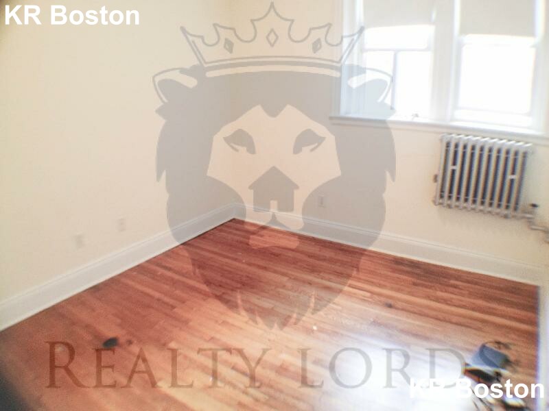 2 bed, 1 bath apartment for rent at 58 Selkirk Rd Unit 3, Brighton — photo 5 of 10