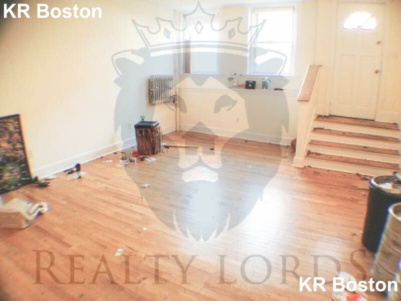 2 bed, 1 bath apartment for rent at 58 Selkirk Rd Unit 3, Brighton — photo 2 of 10