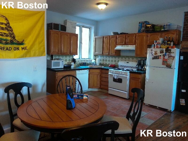 526 Harvard St, Allston