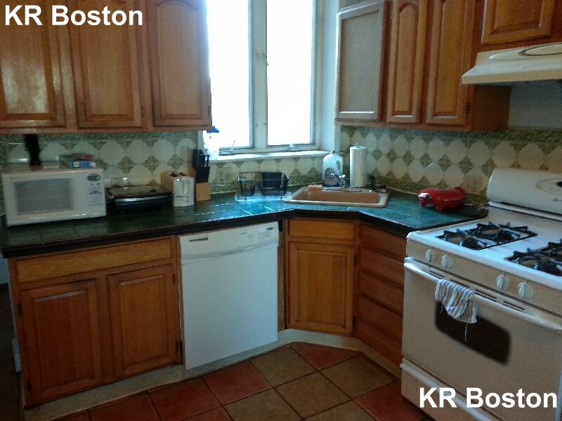 526 Harvard St, Allston