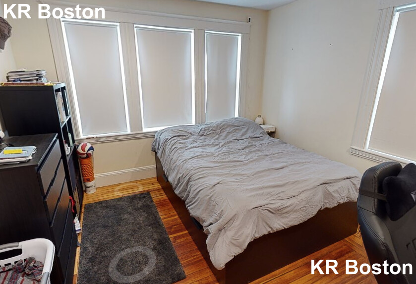 5 bed, 2.5 bath apartment for rent at 8 Sawyer Ter Unit Whole House, Allston — photo 3 of 7