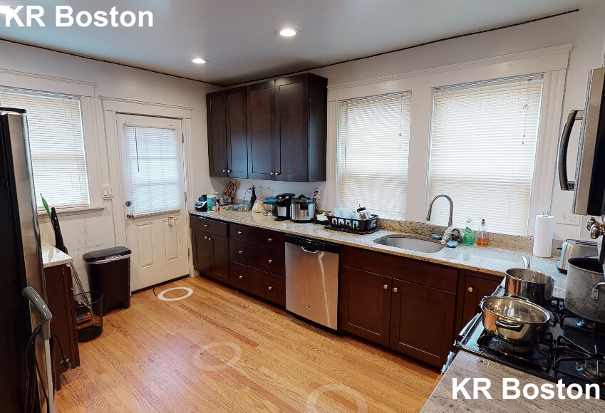 5 bed, 2.5 bath apartment for rent at 8 Sawyer Ter Unit Whole House, Allston — photo 2 of 7