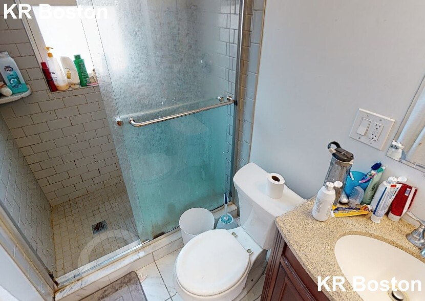 5 bed, 2.5 bath apartment for rent at 8 Sawyer Ter Unit Whole House, Allston — photo 6 of 7
