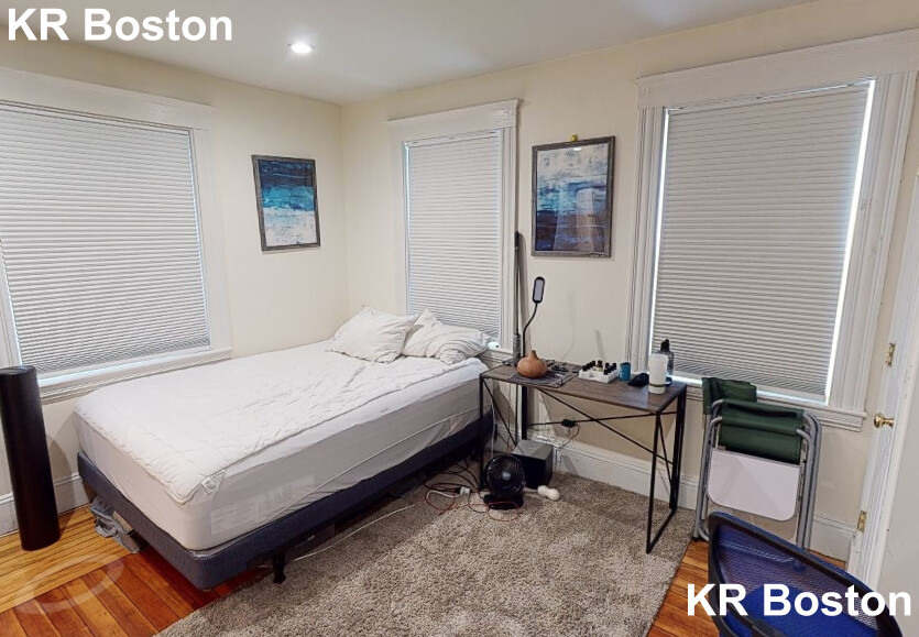 5 bed, 2.5 bath apartment for rent at 8 Sawyer Ter Unit Whole House, Allston — photo 5 of 7