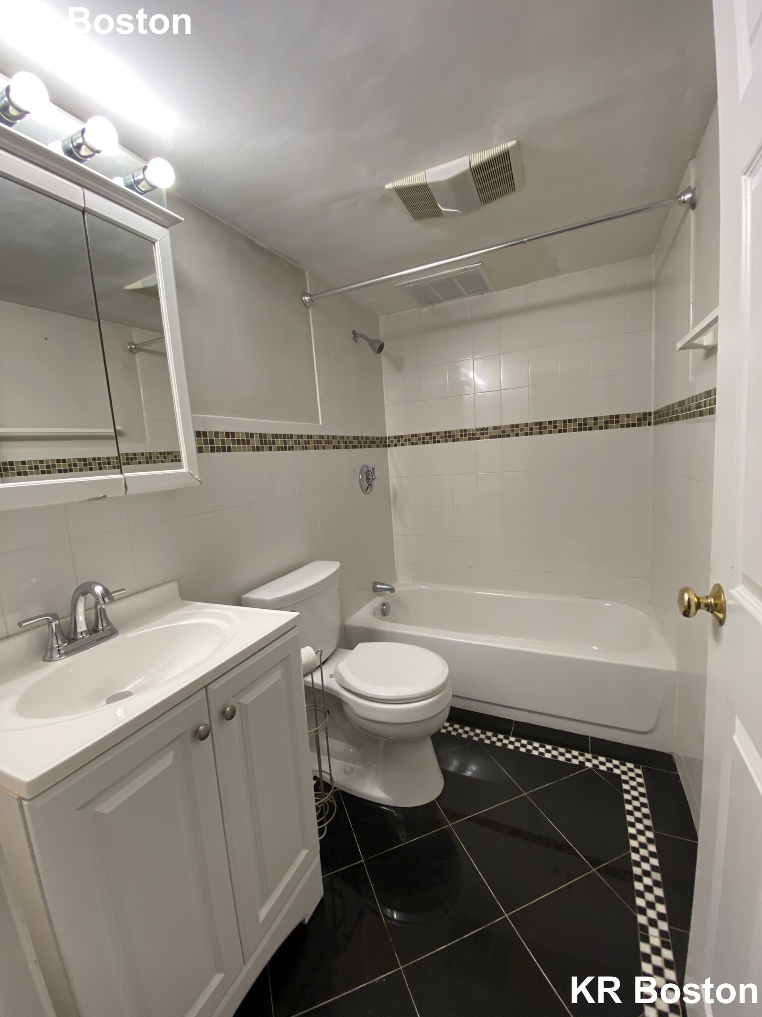 2 bed, 1 bath apartment for rent at 95 Kilsyth Rd Unit Zb, Brighton — photo 6 of 26