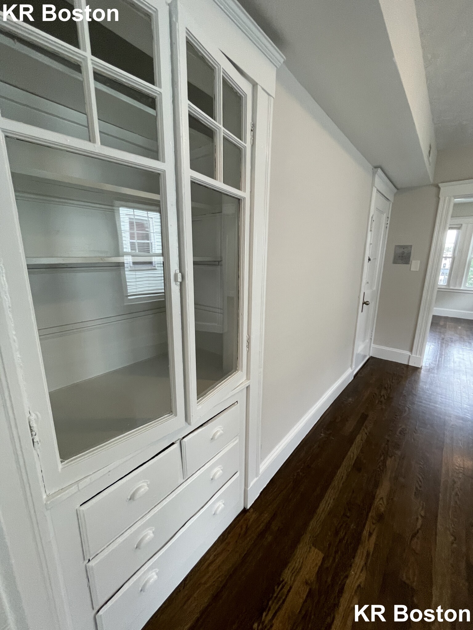 2 bed, 1 bath apartment for rent at 24 School St Unit 2, Jamaica Plain — photo 5 of 8