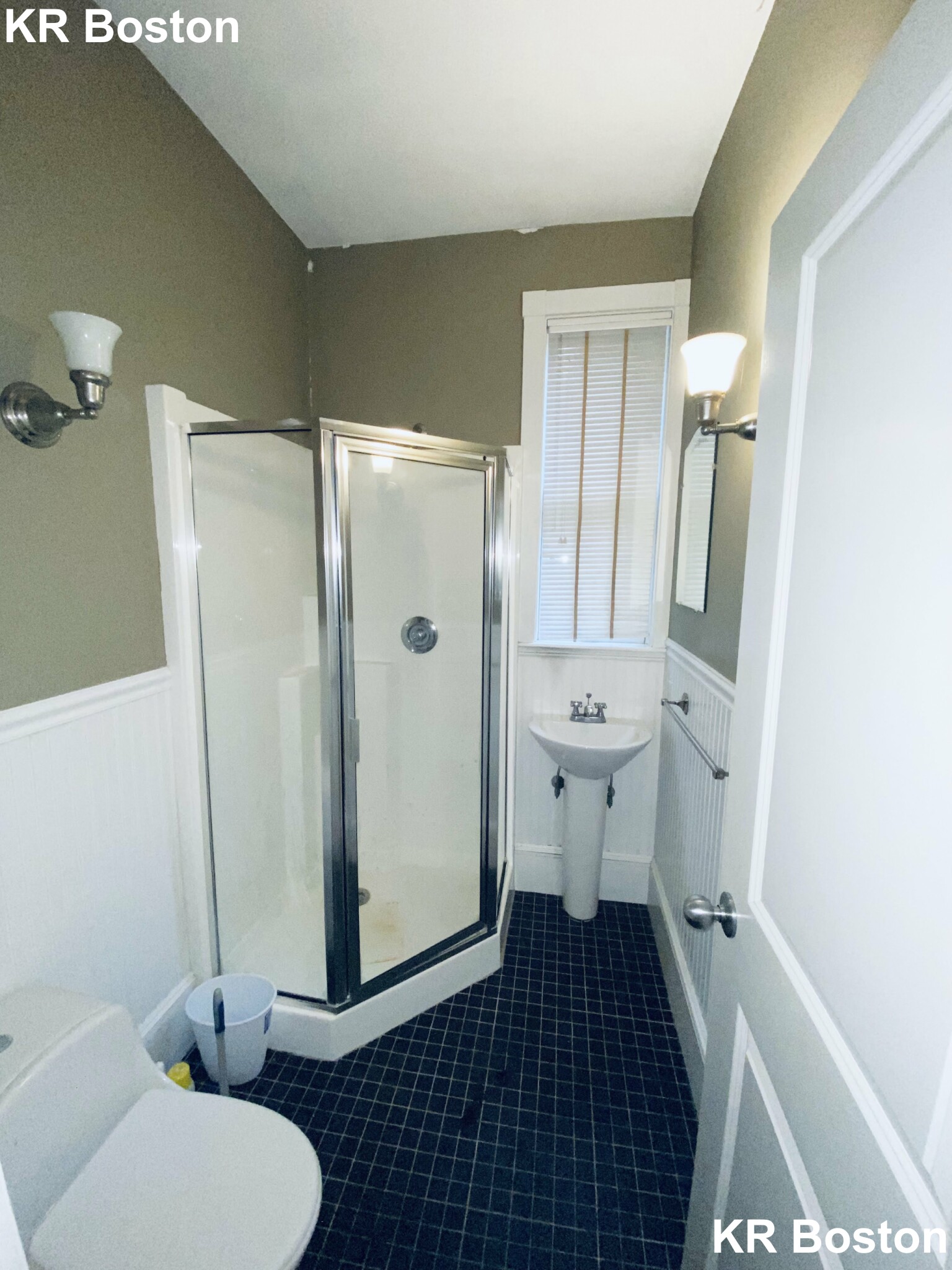 5 bed, 2 bath apartment for rent at 158 Ashmont St Unit 0, Dorchester — photo 6 of 15