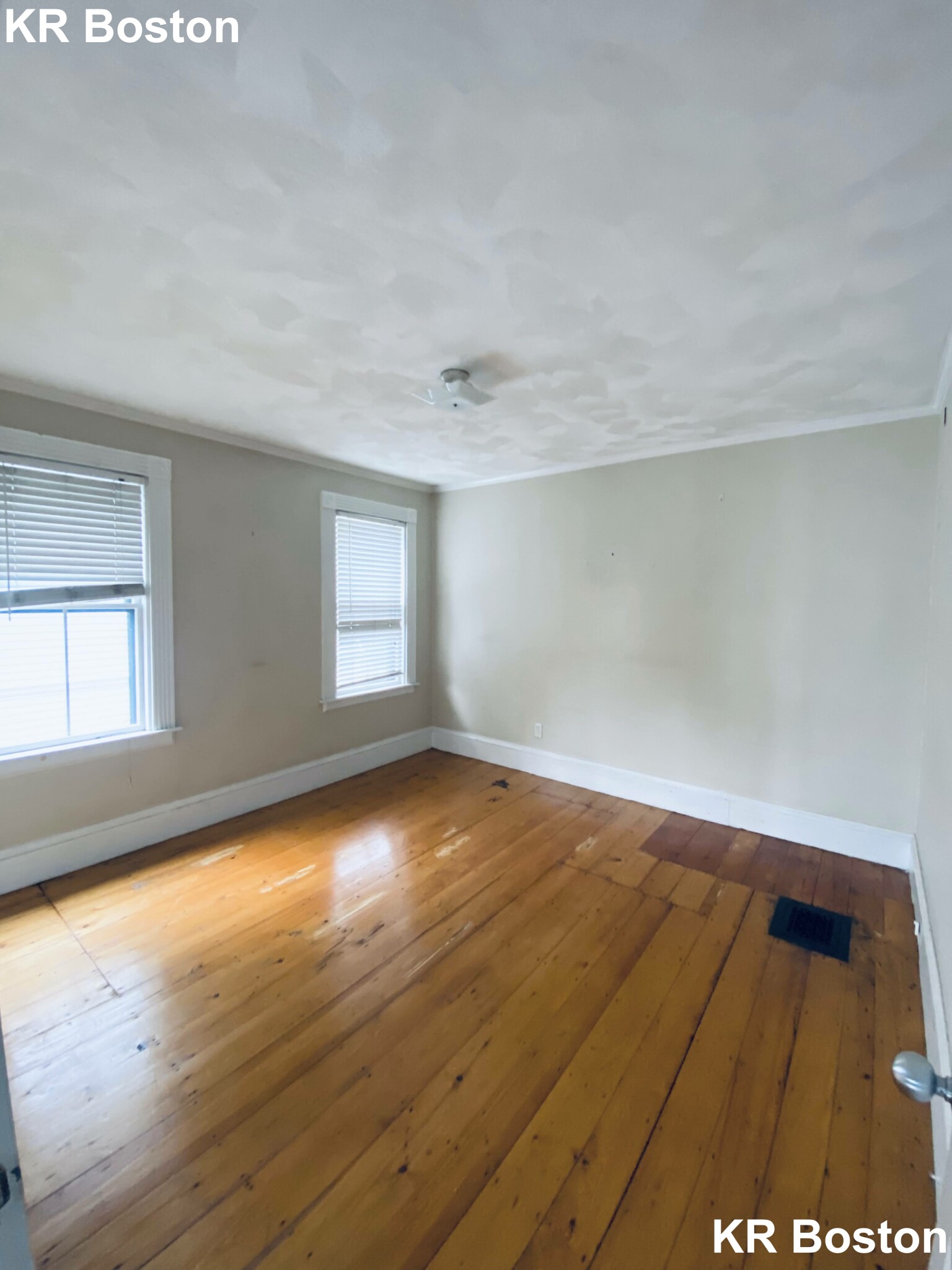 5 bed, 2 bath apartment for rent at 158 Ashmont St Unit 0, Dorchester — photo 9 of 15