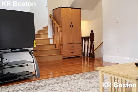 6 bed, 3.5 bath apartment for rent at 29 Brackett St, Brighton — photo 8 of 15