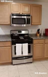 6 bed, 3.5 bath apartment for rent at 29 Brackett St, Brighton — photo 2 of 15