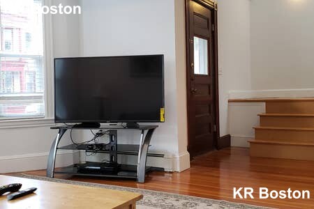 6 bed, 3.5 bath apartment for rent at 29 Brackett St, Brighton — photo 7 of 15