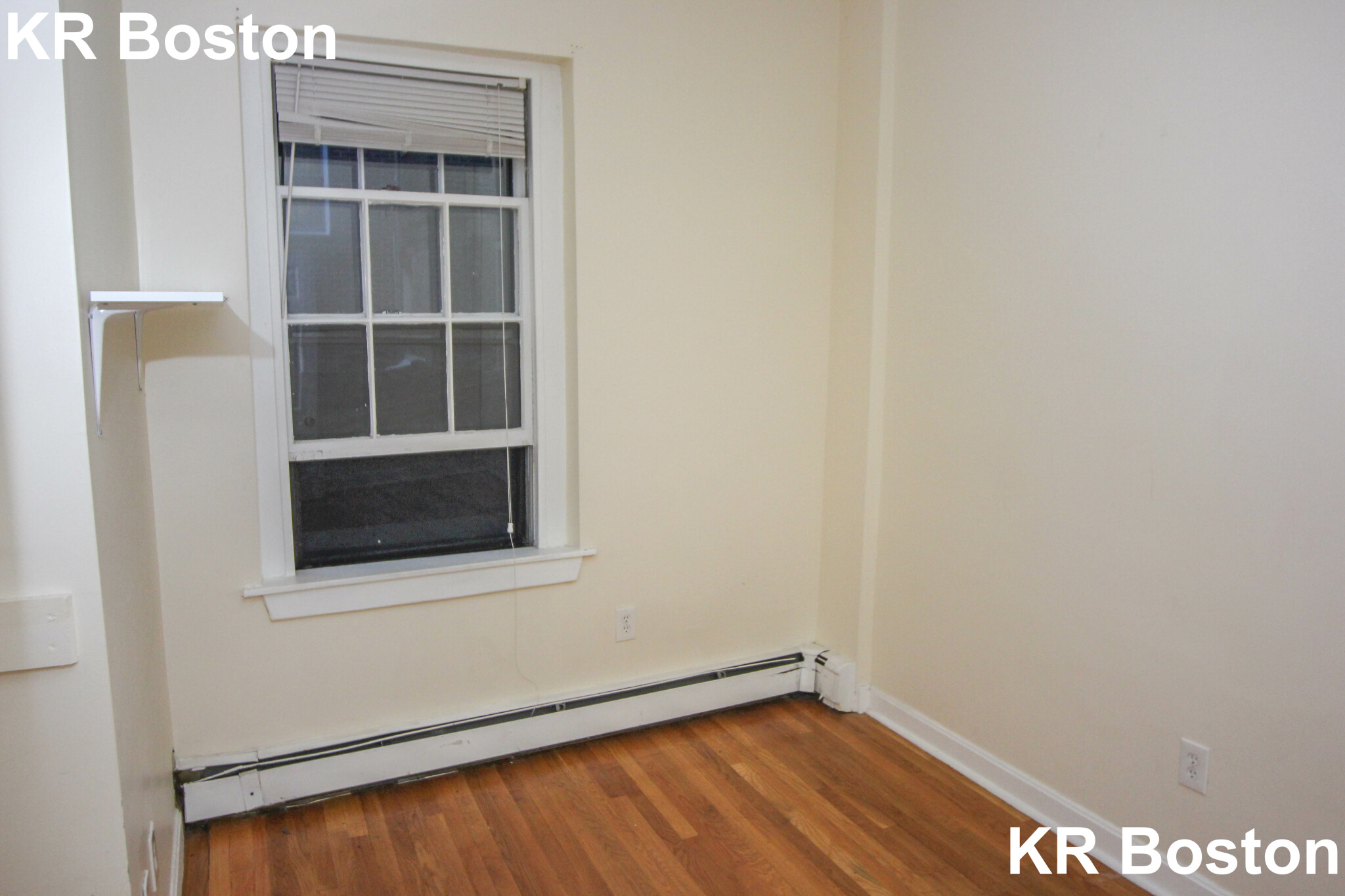 2 bed, 1 bath apartment for rent at 30 Phillips St Unit 1, Beacon Hill — photo 4 of 5