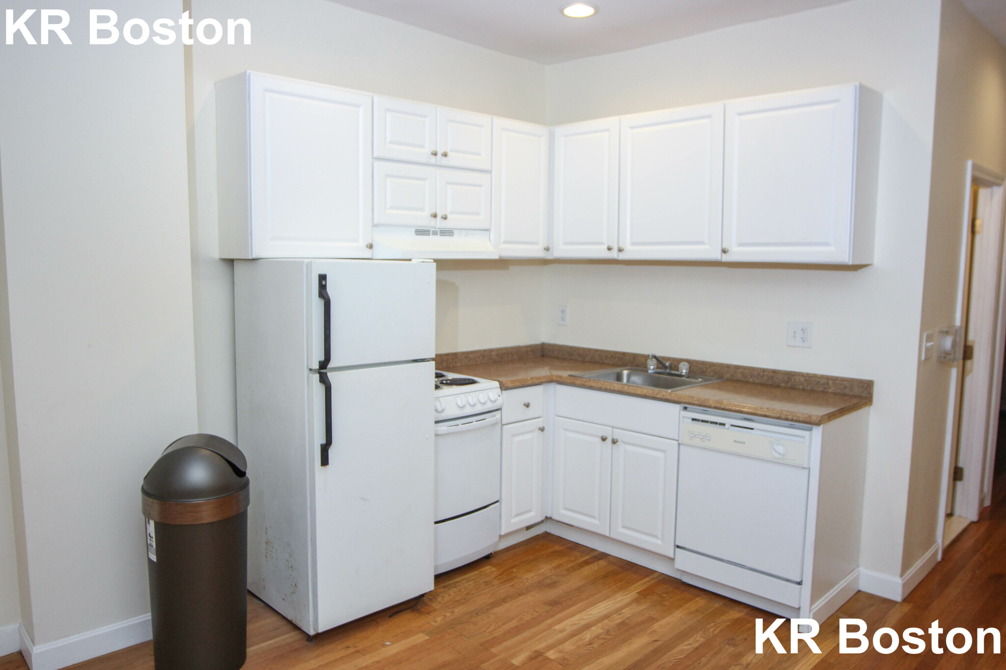 2 bed, 1 bath apartment for rent at 30 Phillips St Unit 1, Beacon Hill — photo 1 of 5