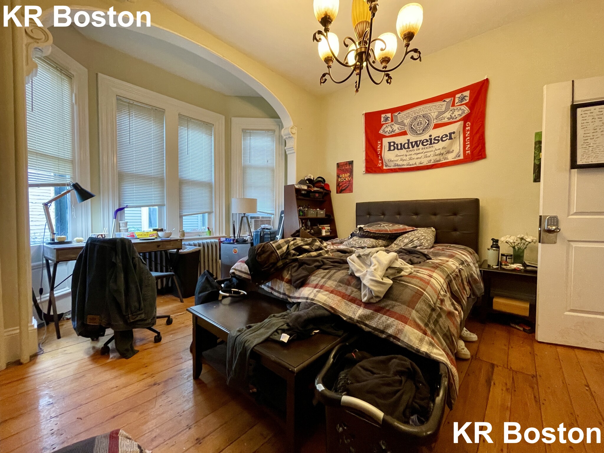 8+ bed, 2.5 bath apartment for rent at 76 Alleghany St Unit 1, Mission Hill — photo 3 of 32