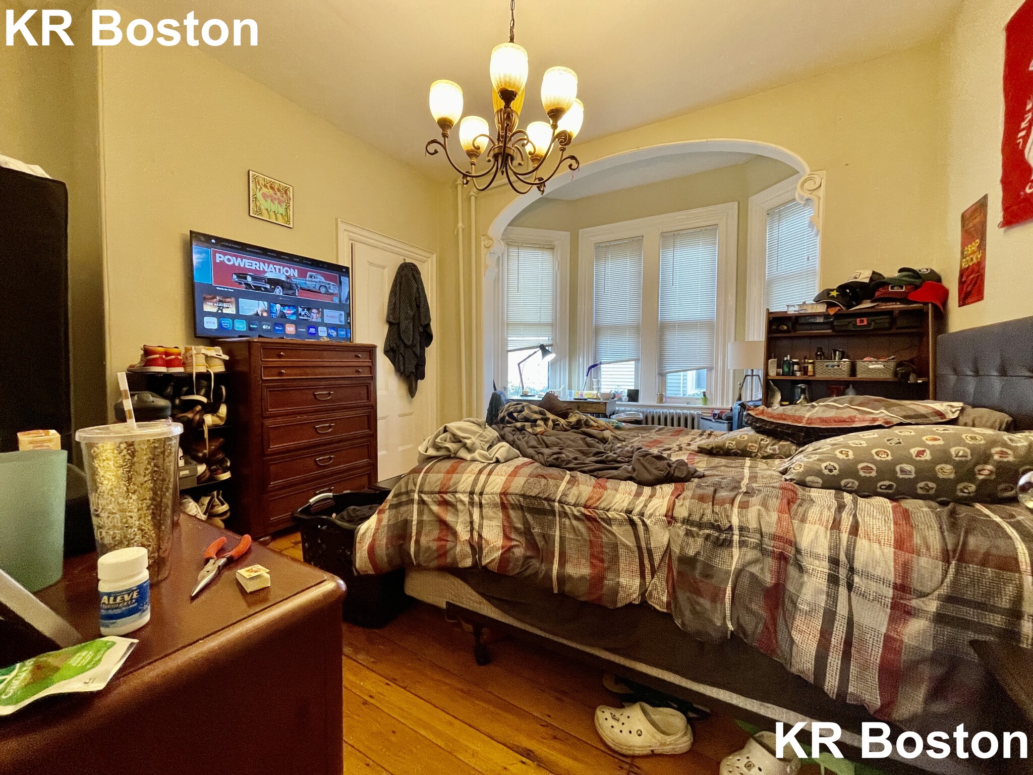 8+ bed, 2.5 bath apartment for rent at 76 Alleghany St Unit 1, Mission Hill — photo 23 of 32