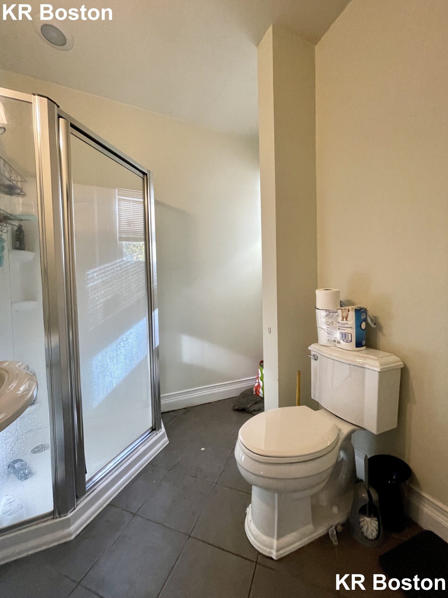 8+ bed, 2.5 bath apartment for rent at 76 Alleghany St Unit 1, Mission Hill — photo 10 of 32