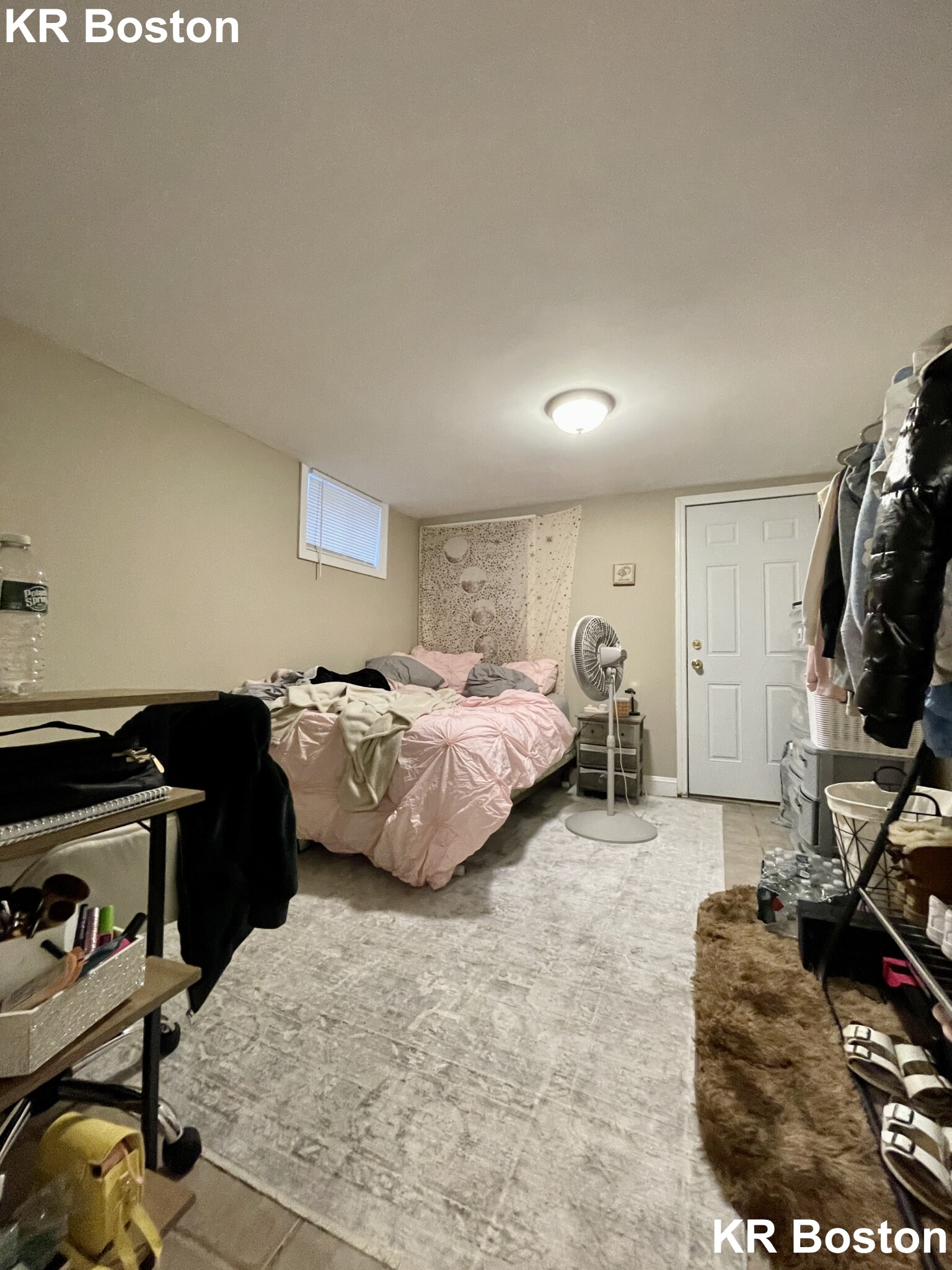 8 Sunset St, Mission Hill