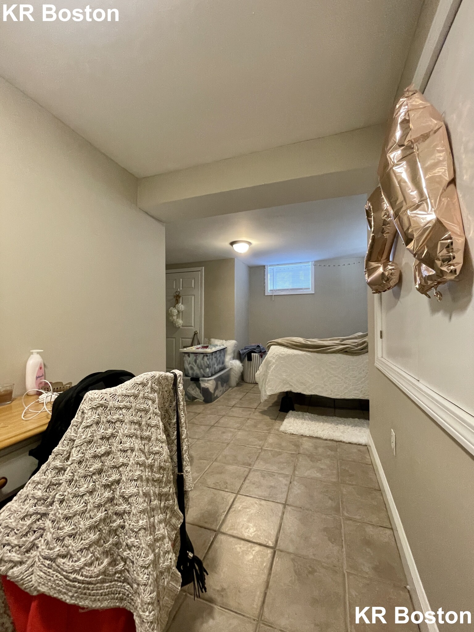 8 Sunset St, Mission Hill