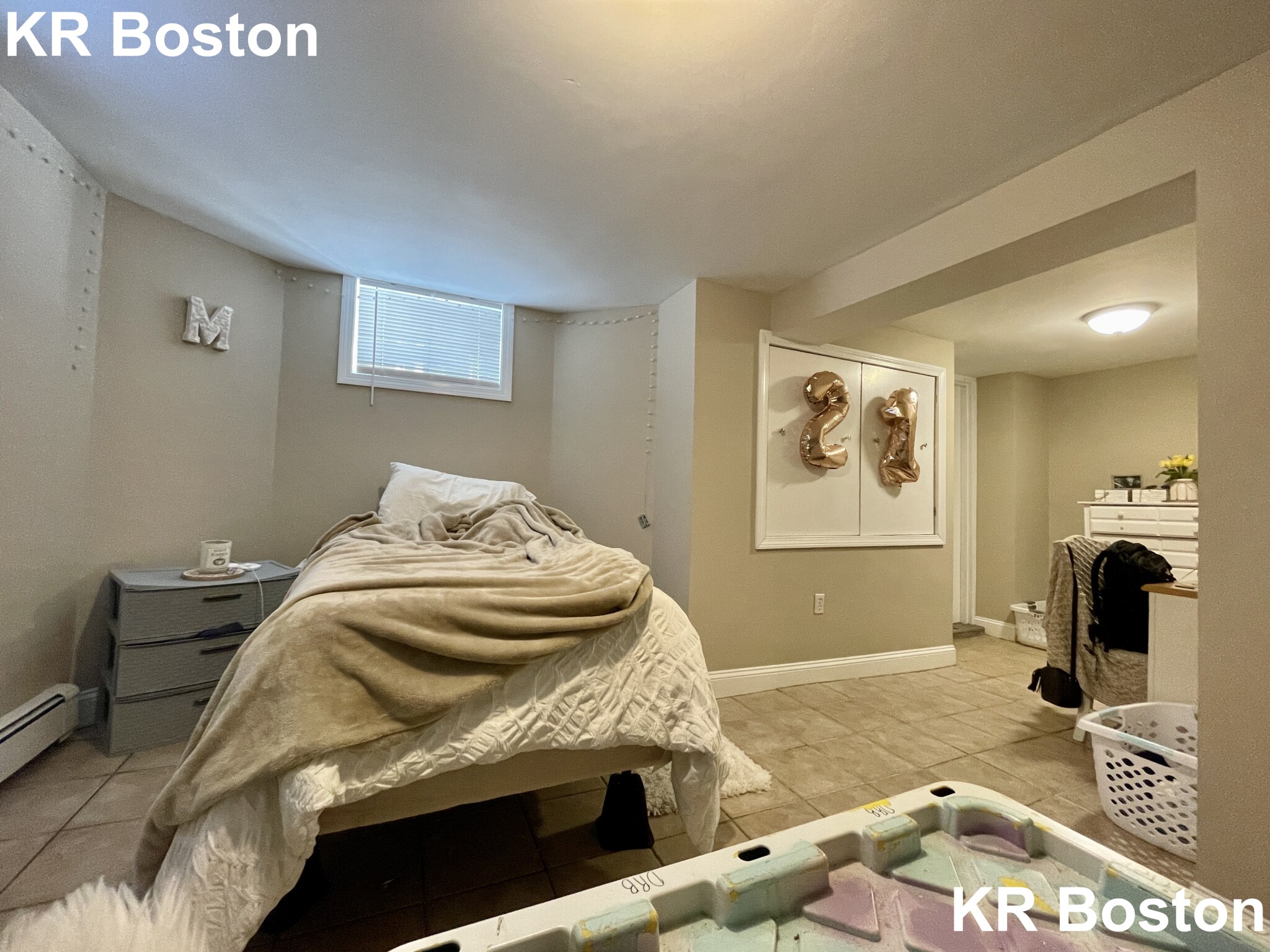 8 Sunset St, Mission Hill