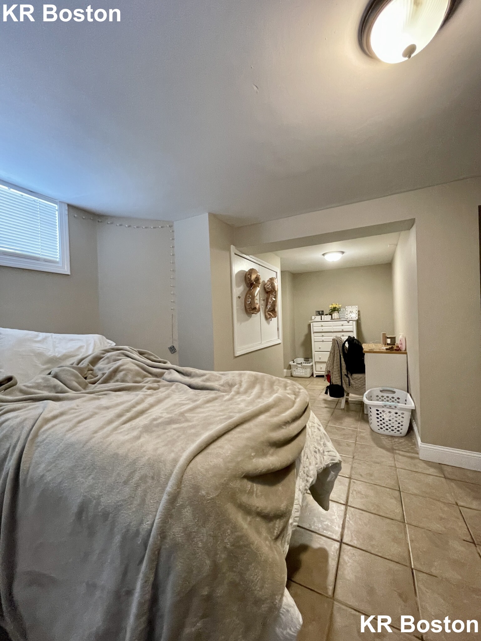 8 Sunset St, Mission Hill