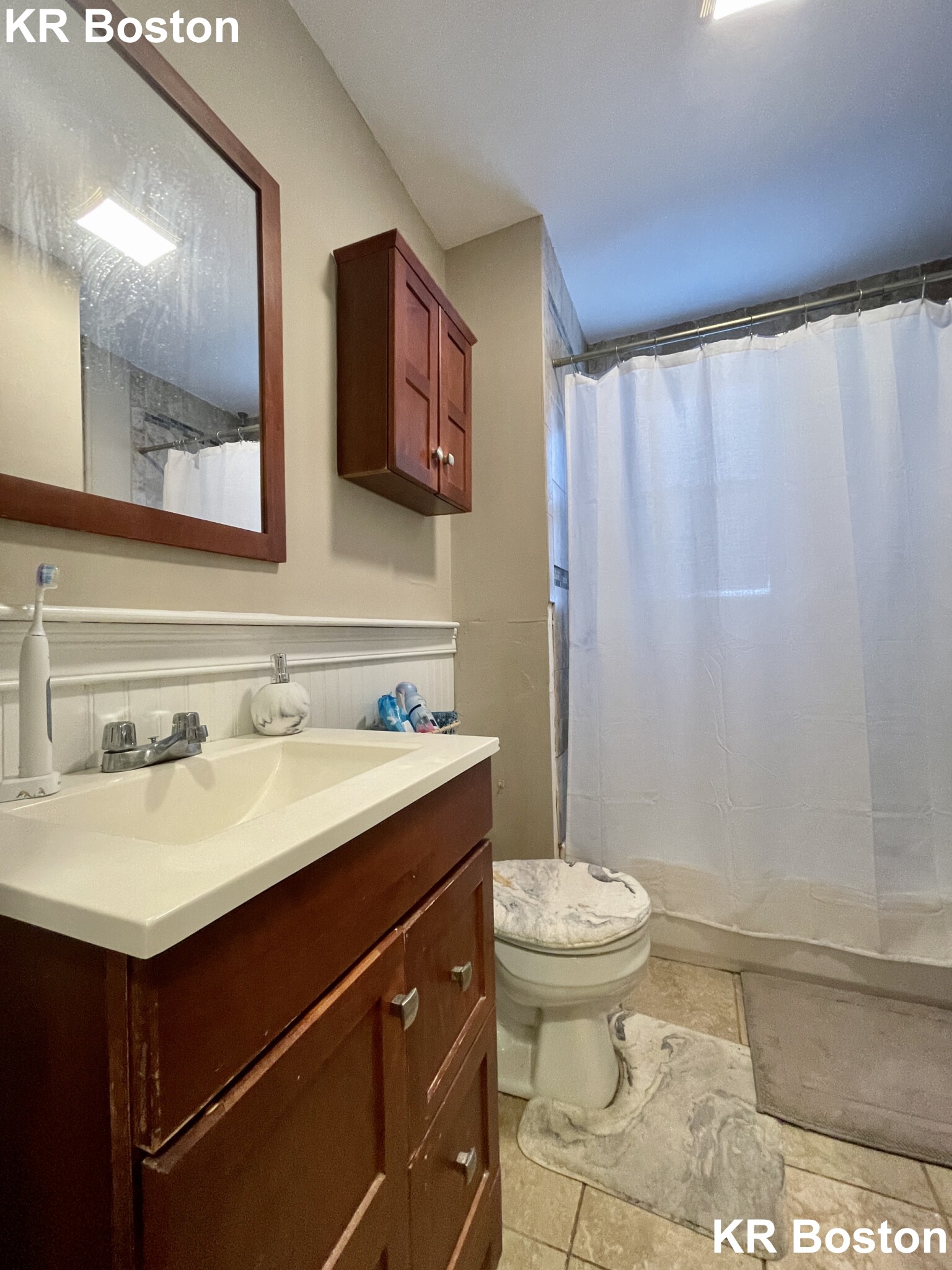 8 Sunset St, Mission Hill