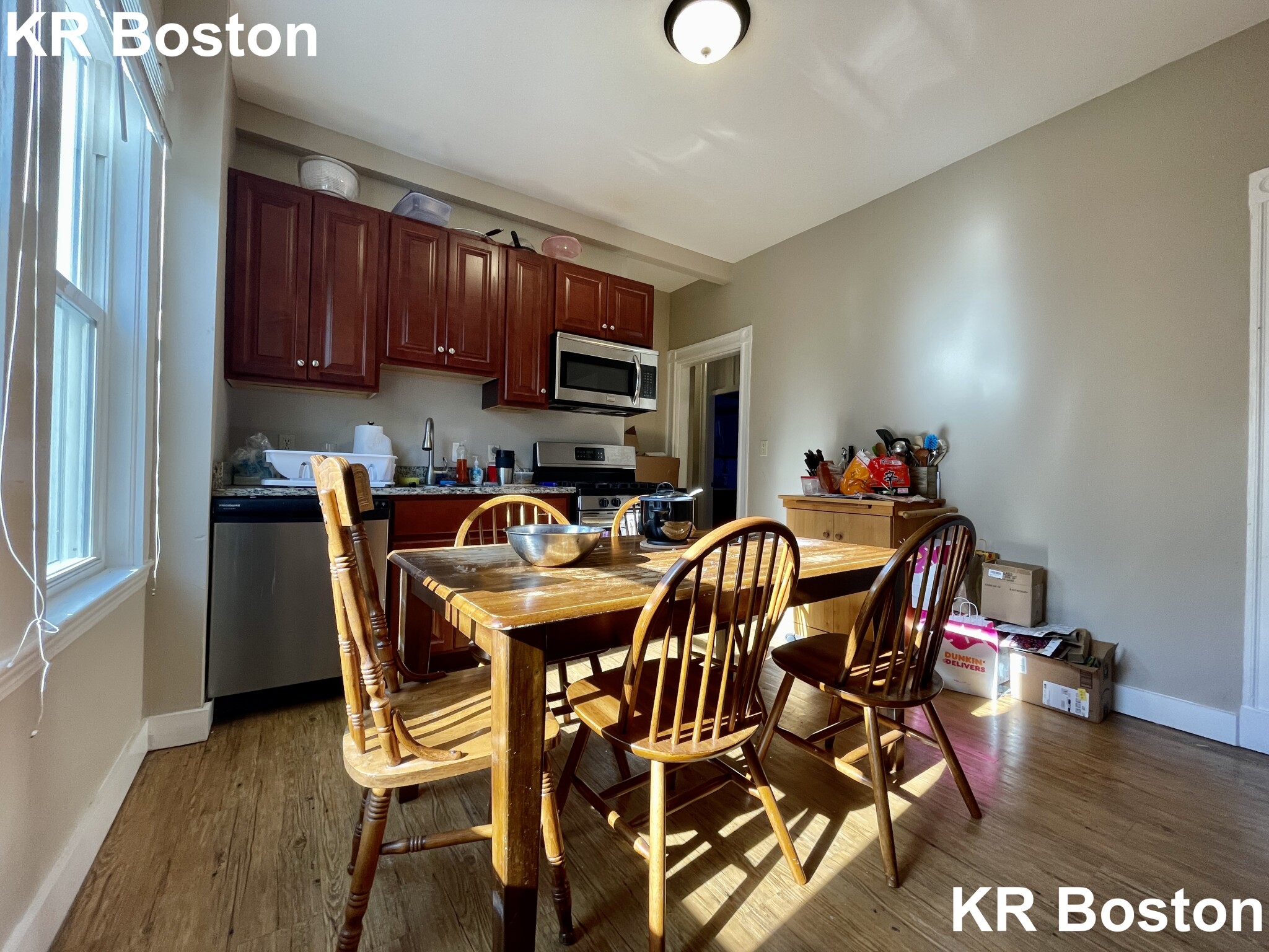 6 Sunset St, Mission Hill