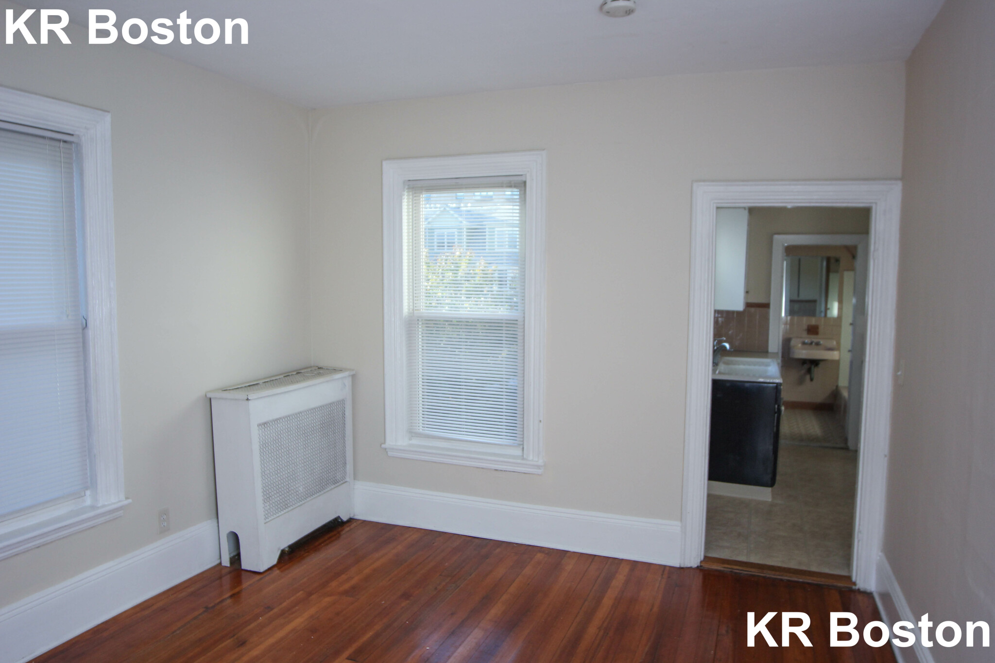 4 bed, 1 bath apartment for rent at 13 Clarendon Ave Unit 2, Teele Square — photo 4 of 9