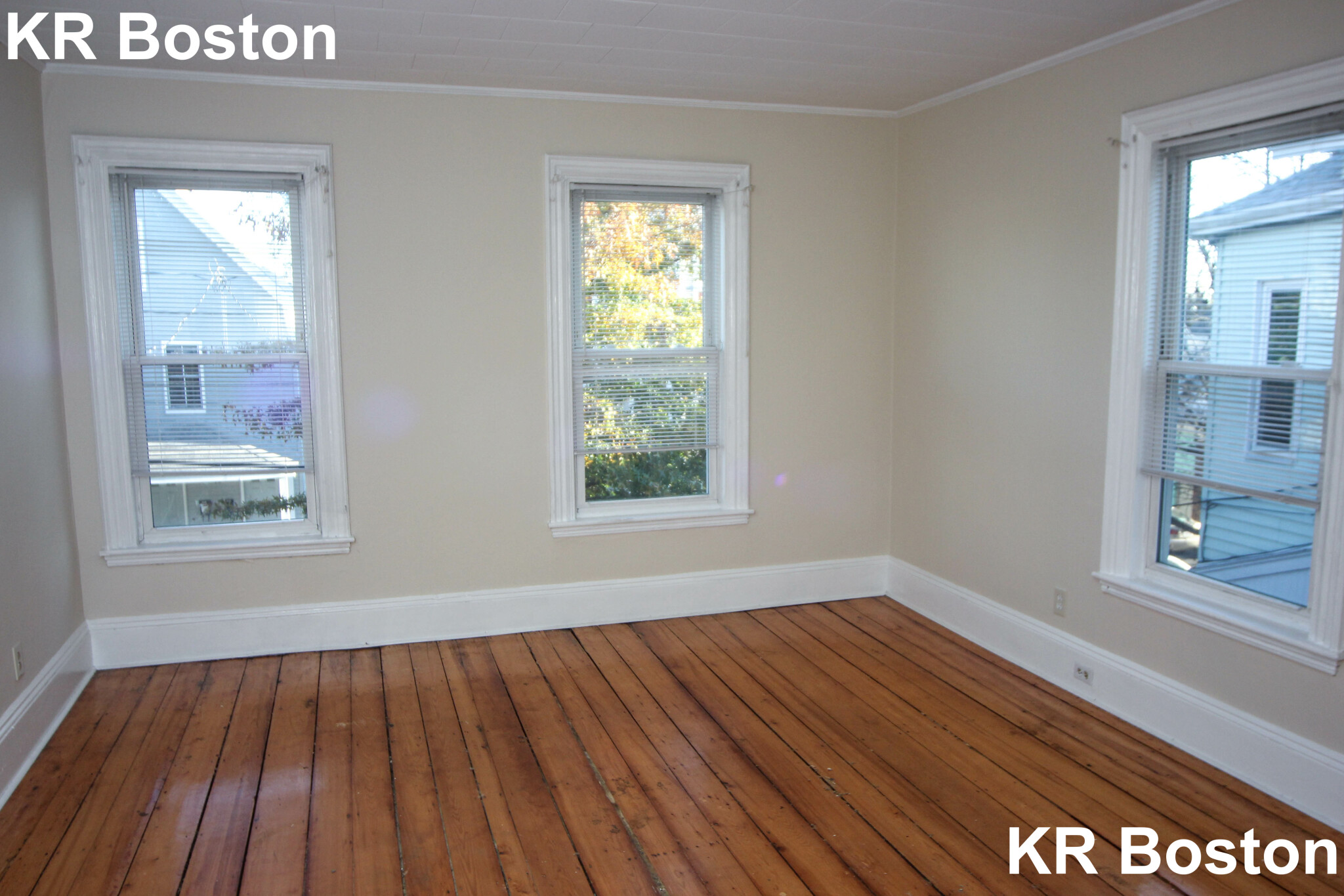 4 bed, 1 bath apartment for rent at 13 Clarendon Ave Unit 2, Teele Square — photo 5 of 9