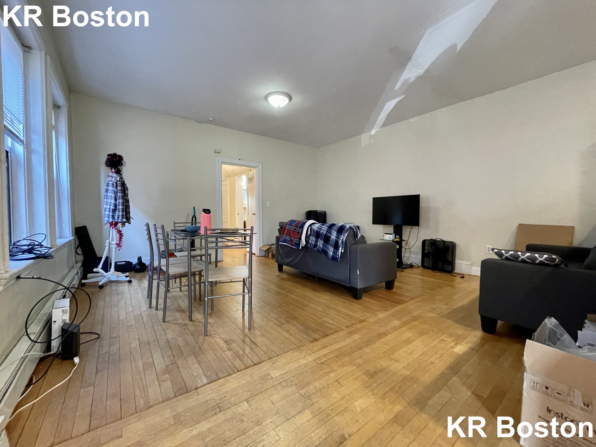 4 bed, 2 bath apartment for rent at 1286 Commonwealth Ave Unit 4, Allston — photo 14 of 43