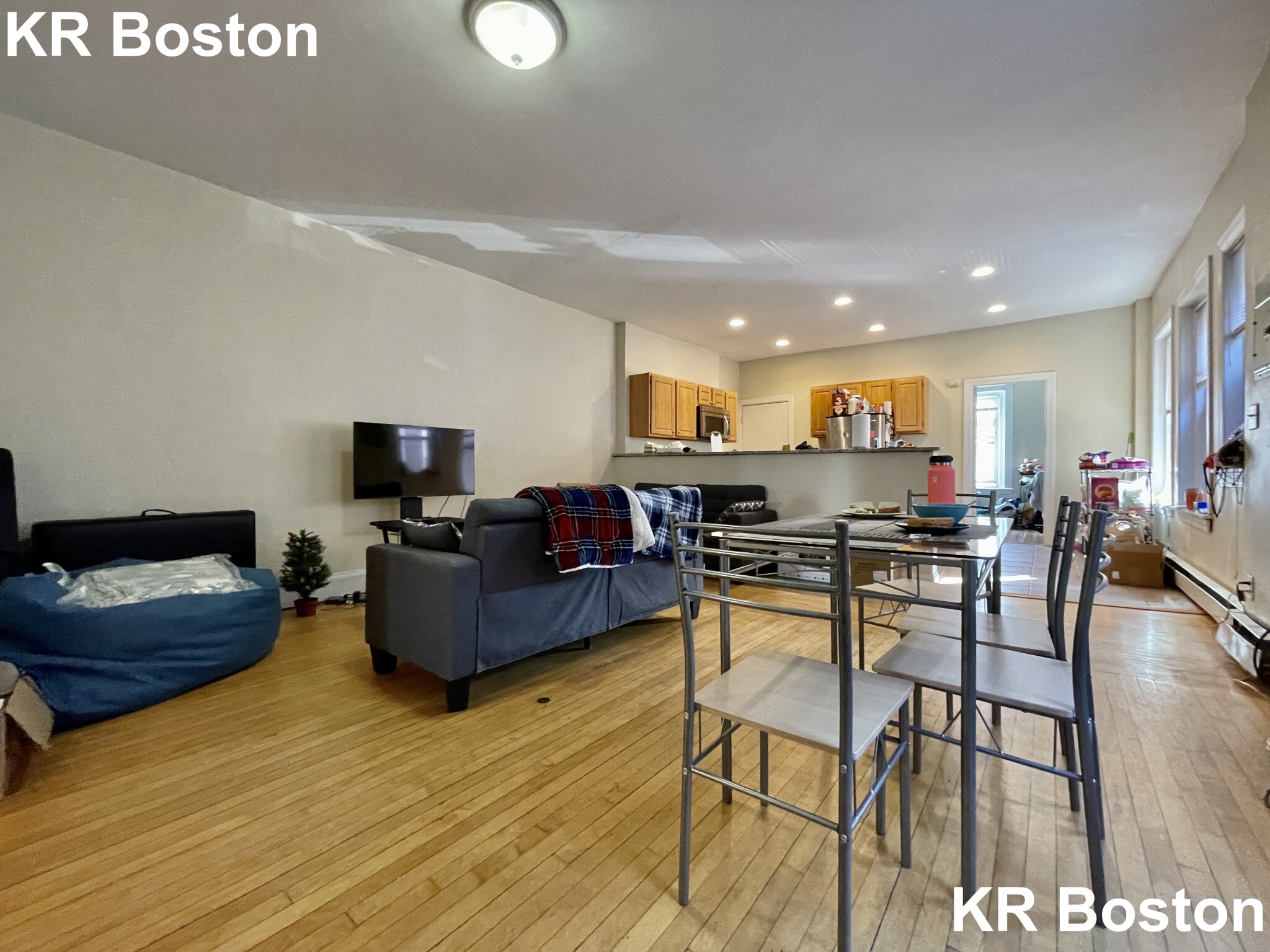 4 bed, 2 bath apartment for rent at 1286 Commonwealth Ave Unit 4, Allston — photo 16 of 43