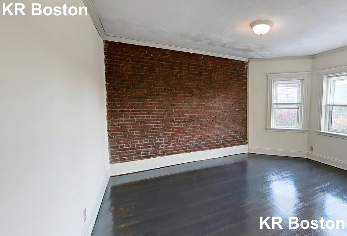 Studio bed, 1 bath apartment for rent at 113 Park Dr Unit 35, Fenway — photo 2 of 7