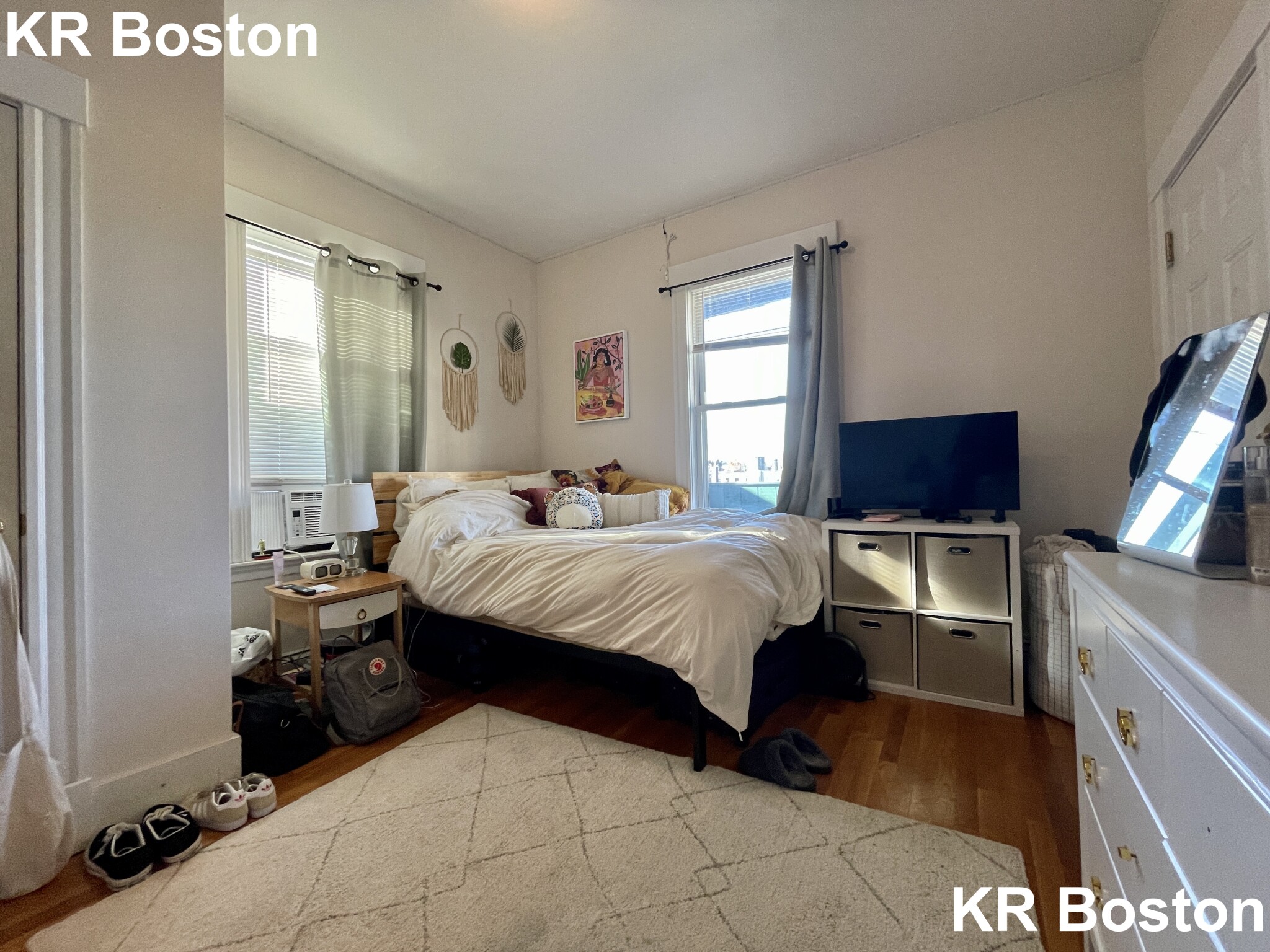 4 bed, 1 bath apartment for rent at 11 Saint Lukes Rd Unit 3, Allston — photo 5 of 10
