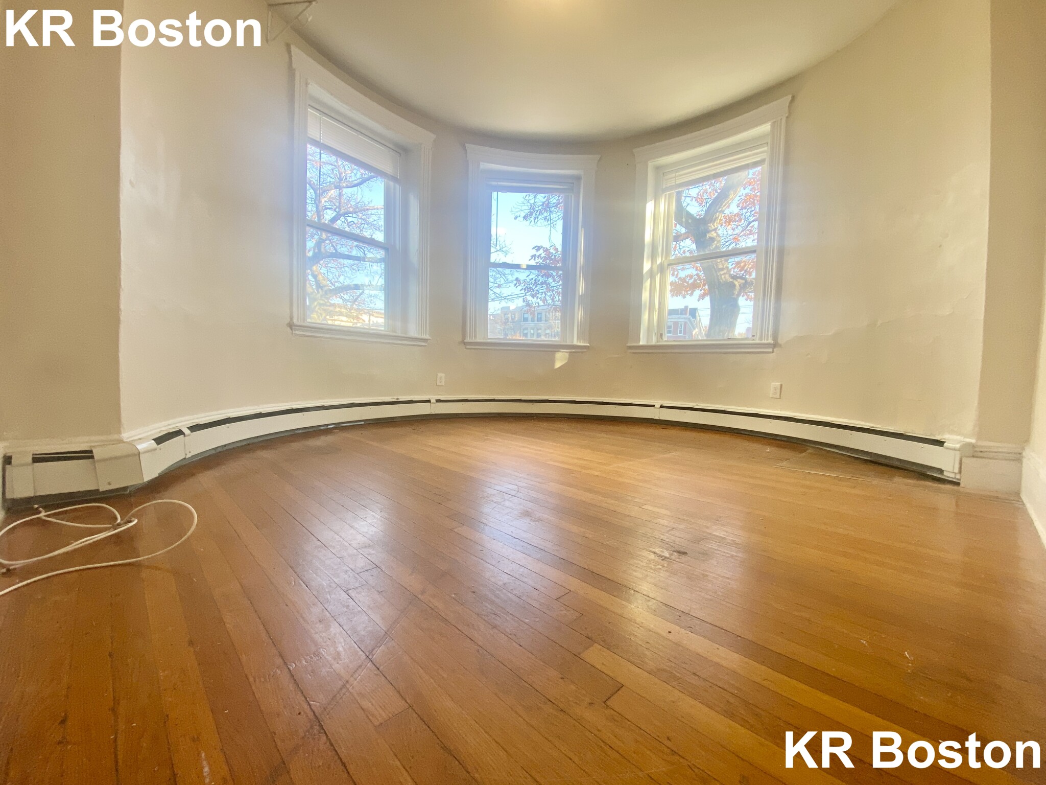2 bed, 1 bath apartment for rent at 1325 Commonwealth Ave Unit 1, Allston — photo 4 of 11